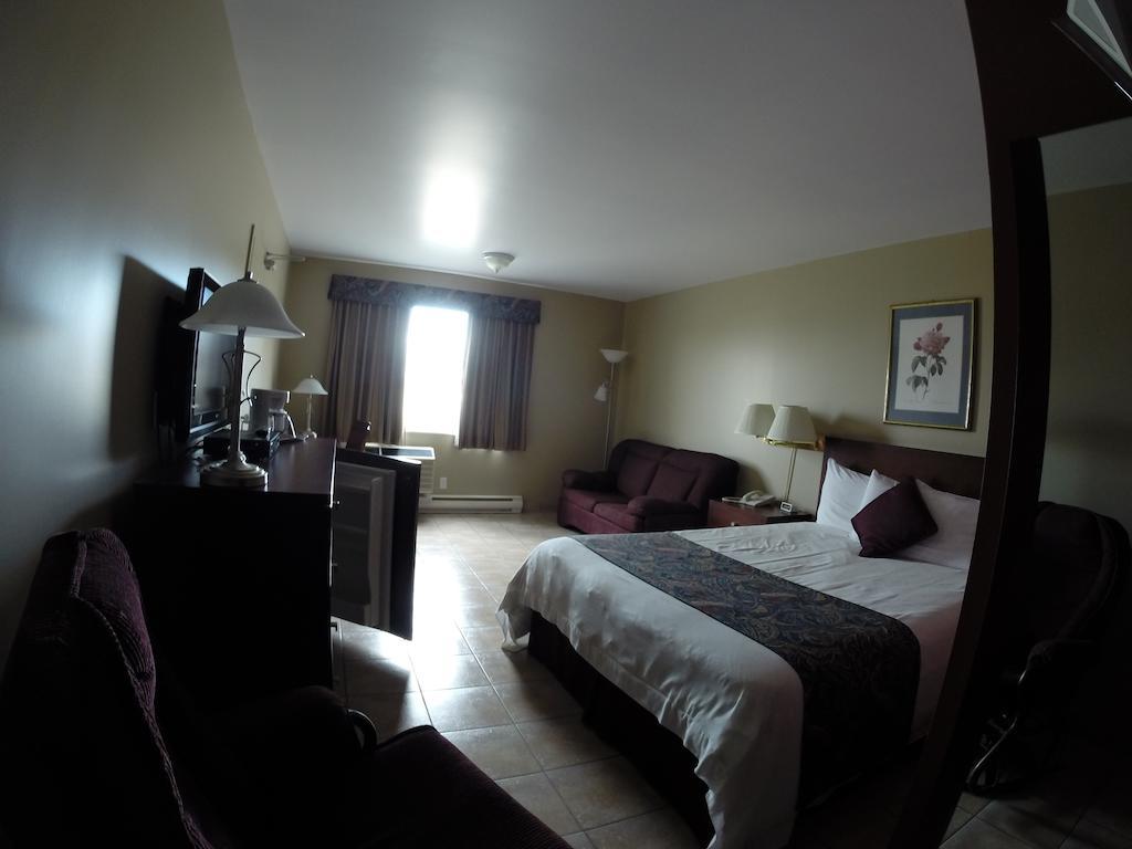 Motel Le Pocatois La Pocatiere Eksteriør billede